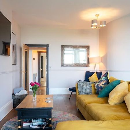 Stylish Beachfront Bolthole With Stunning Sea Views And Luxury Touches 荷尼湾 外观 照片