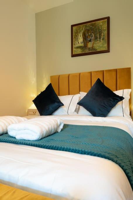 Stylish Beachfront Bolthole With Stunning Sea Views And Luxury Touches 荷尼湾 外观 照片