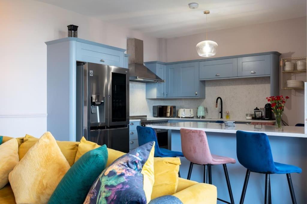 Stylish Beachfront Bolthole With Stunning Sea Views And Luxury Touches 荷尼湾 外观 照片
