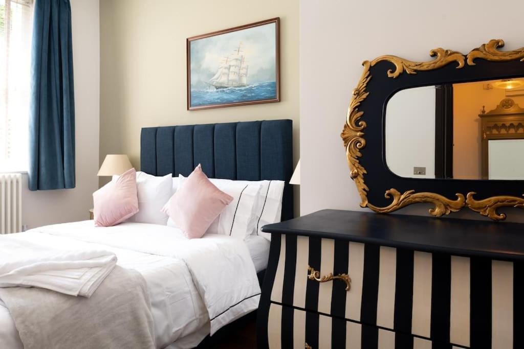 Stylish Beachfront Bolthole With Stunning Sea Views And Luxury Touches 荷尼湾 外观 照片